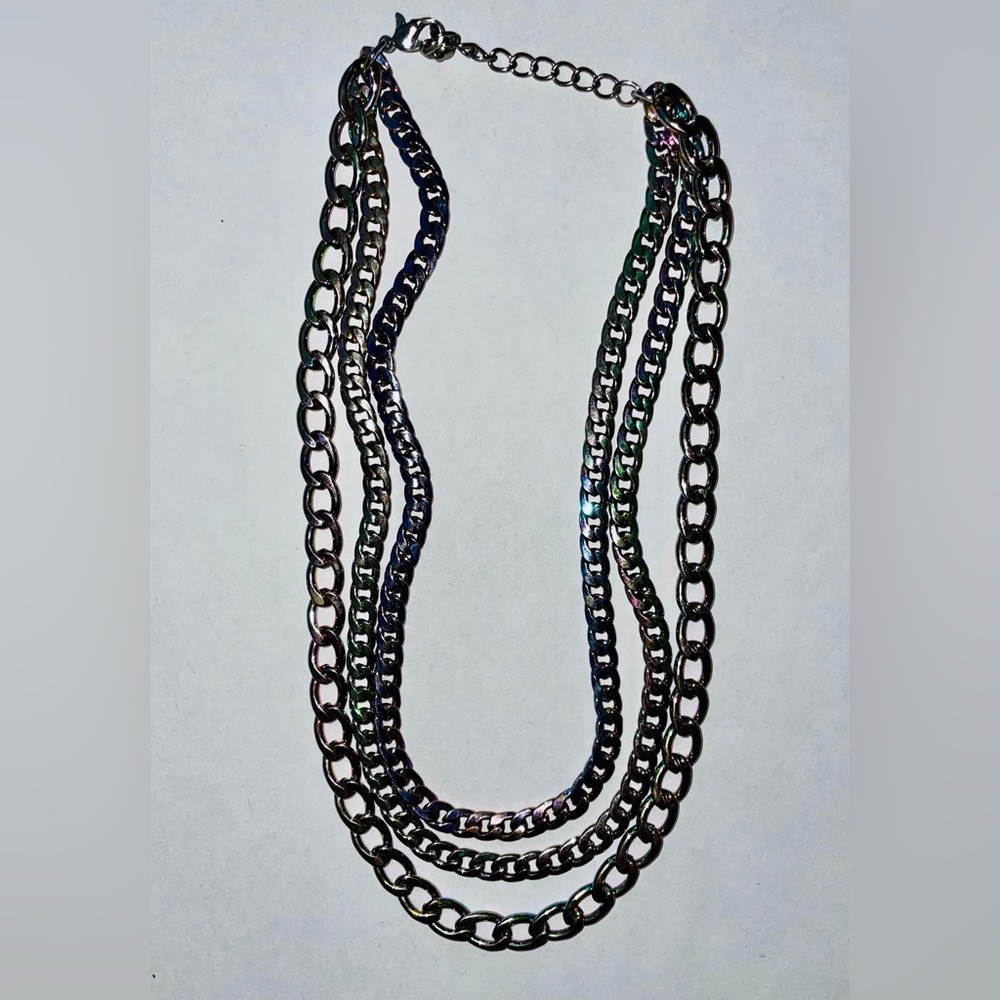 Three chain necklace